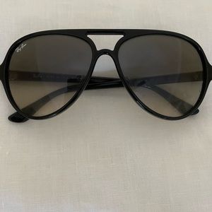 Black gloss ray ban sunglasses